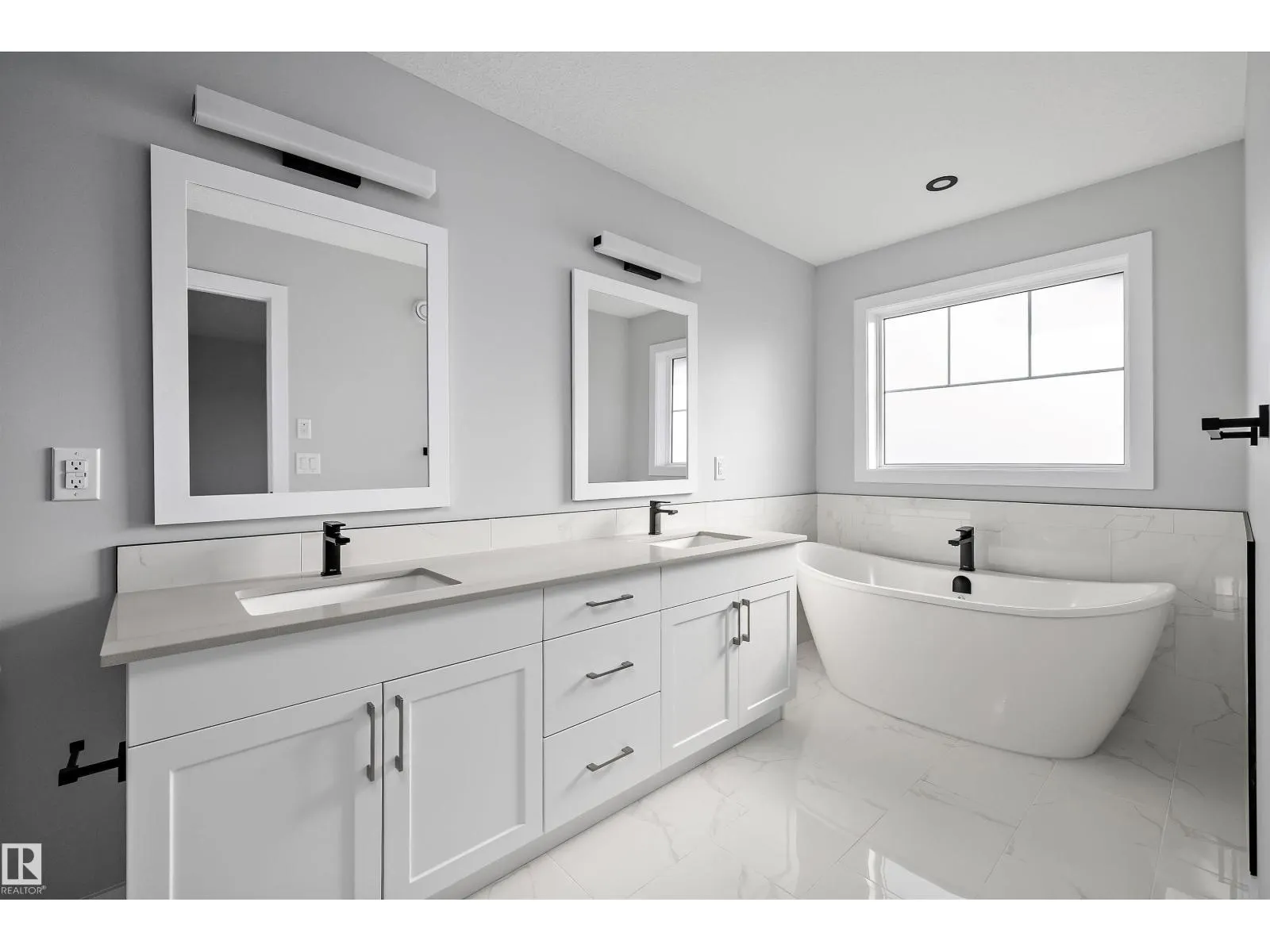36 MAPLE CR
