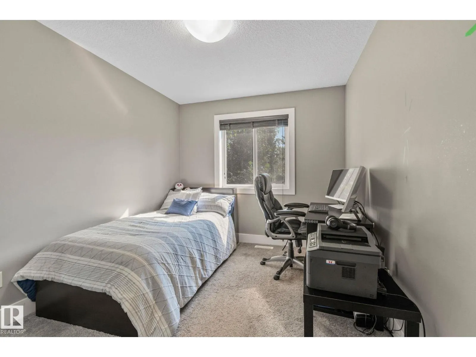 8307 81 AV NW
