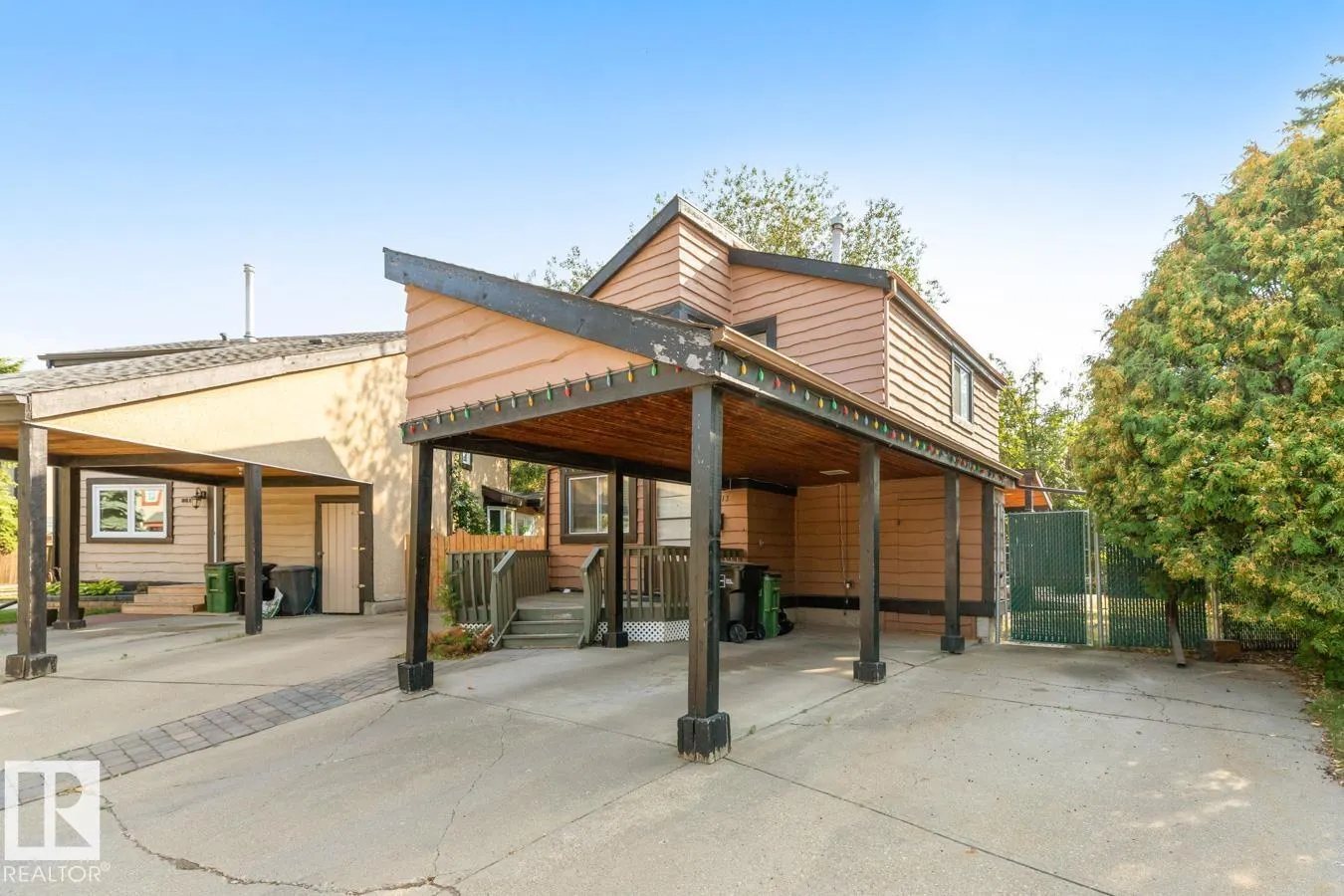 5613 92C AV NW