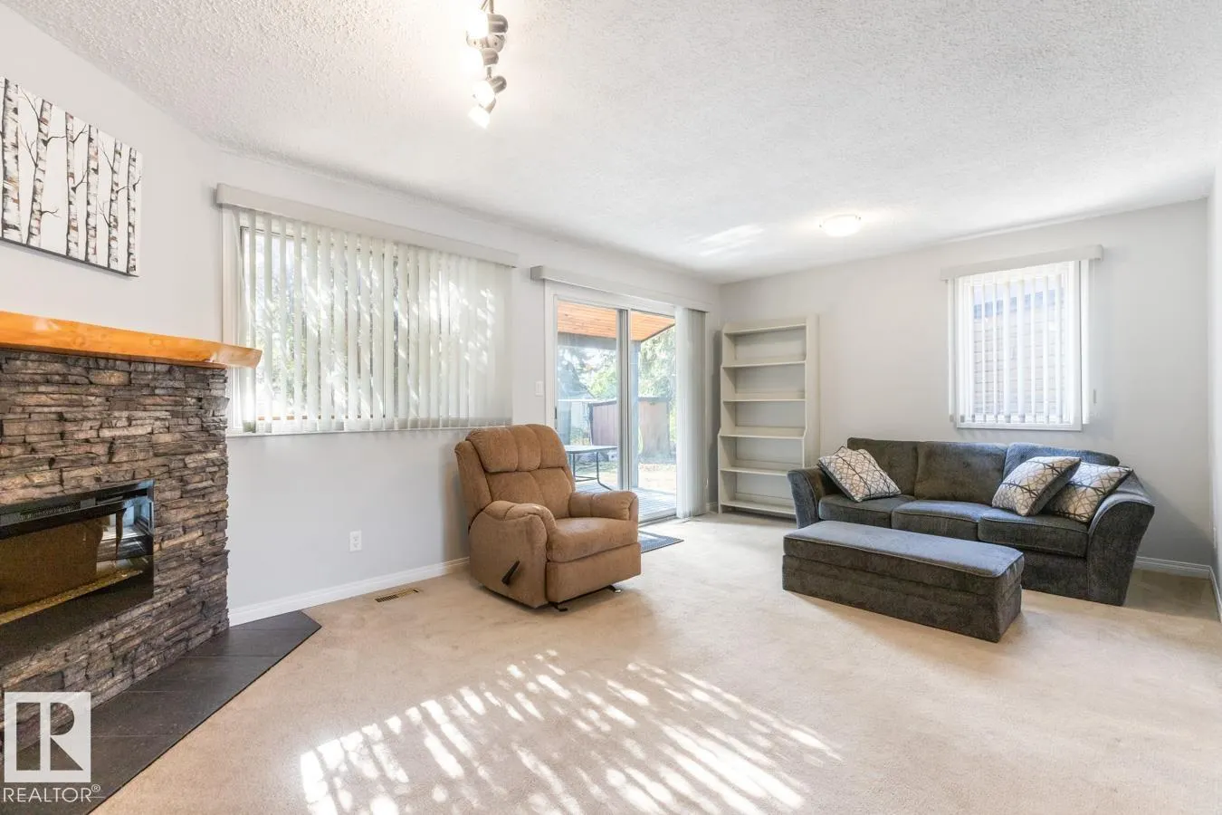 5613 92C AV NW