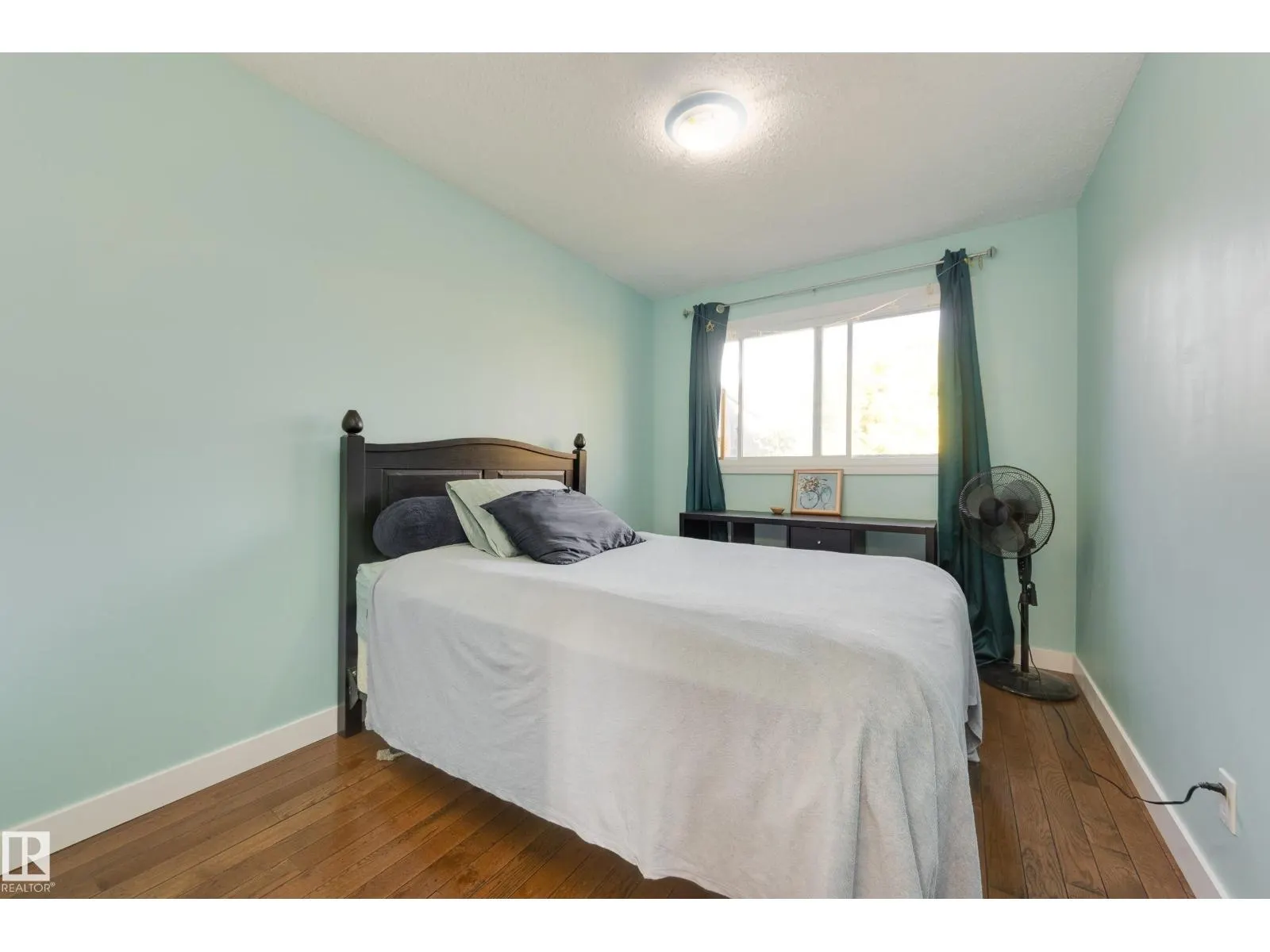 13219 38 ST NW NW