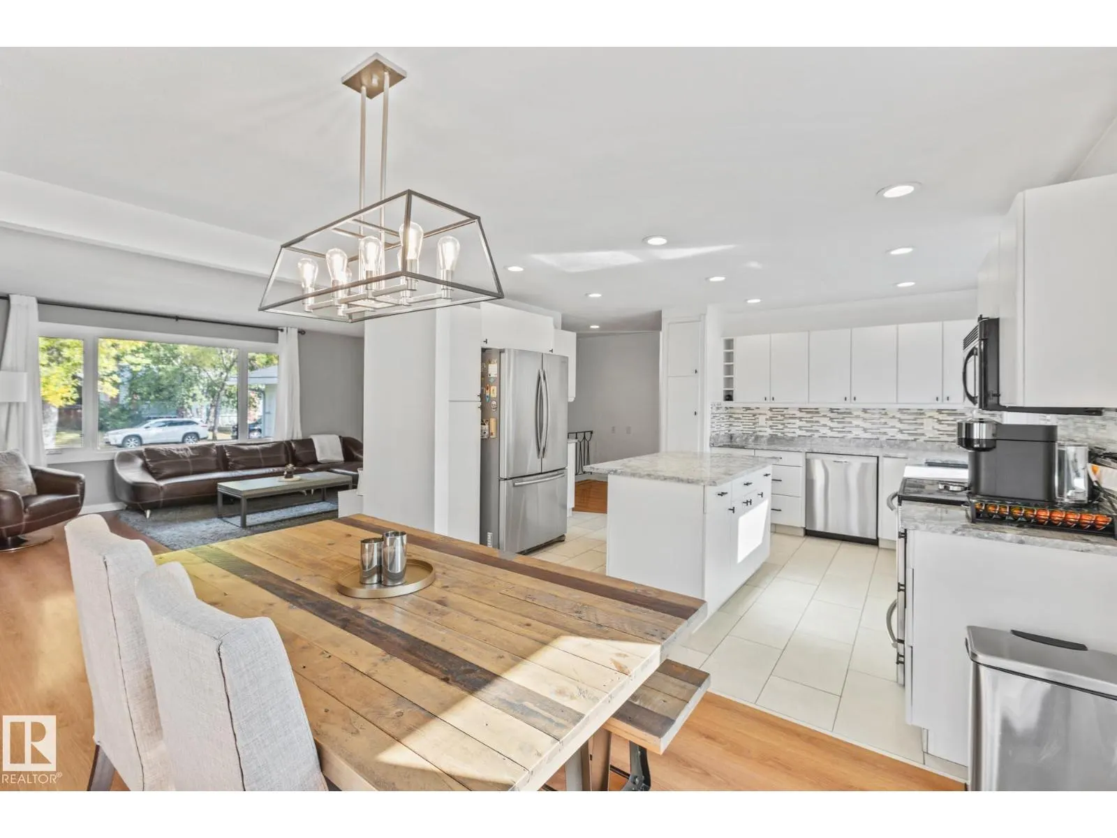 54 LAROSE DR