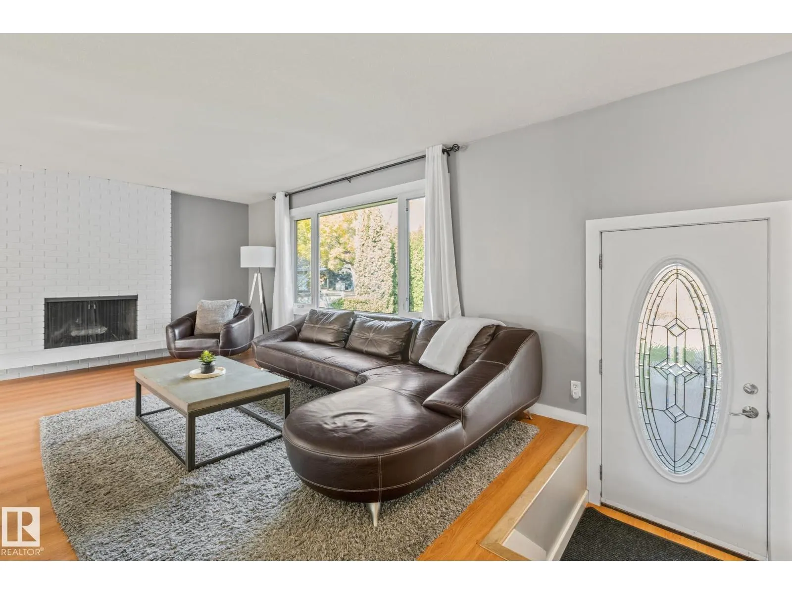 54 LAROSE DR