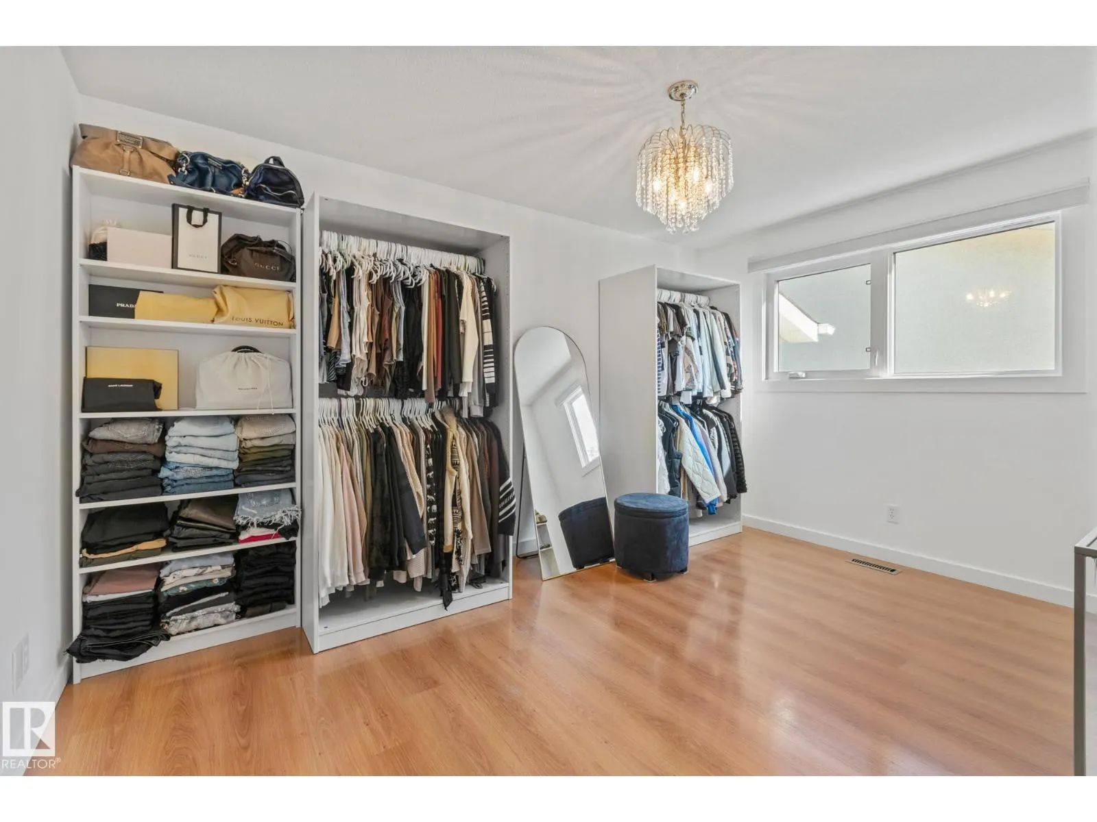54 LAROSE DR