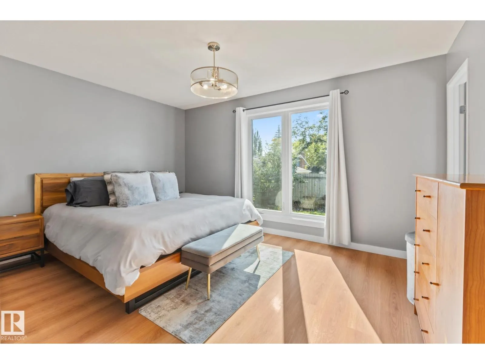 54 LAROSE DR