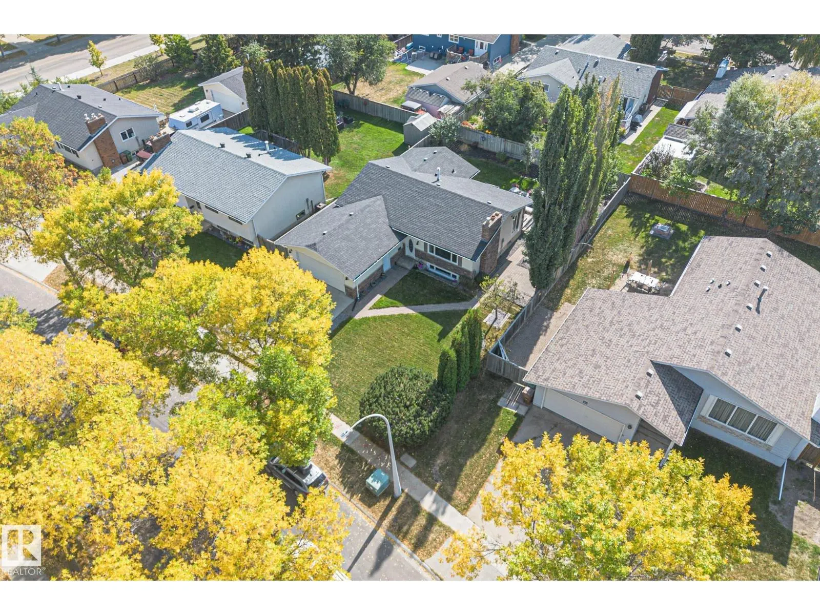 54 LAROSE DR