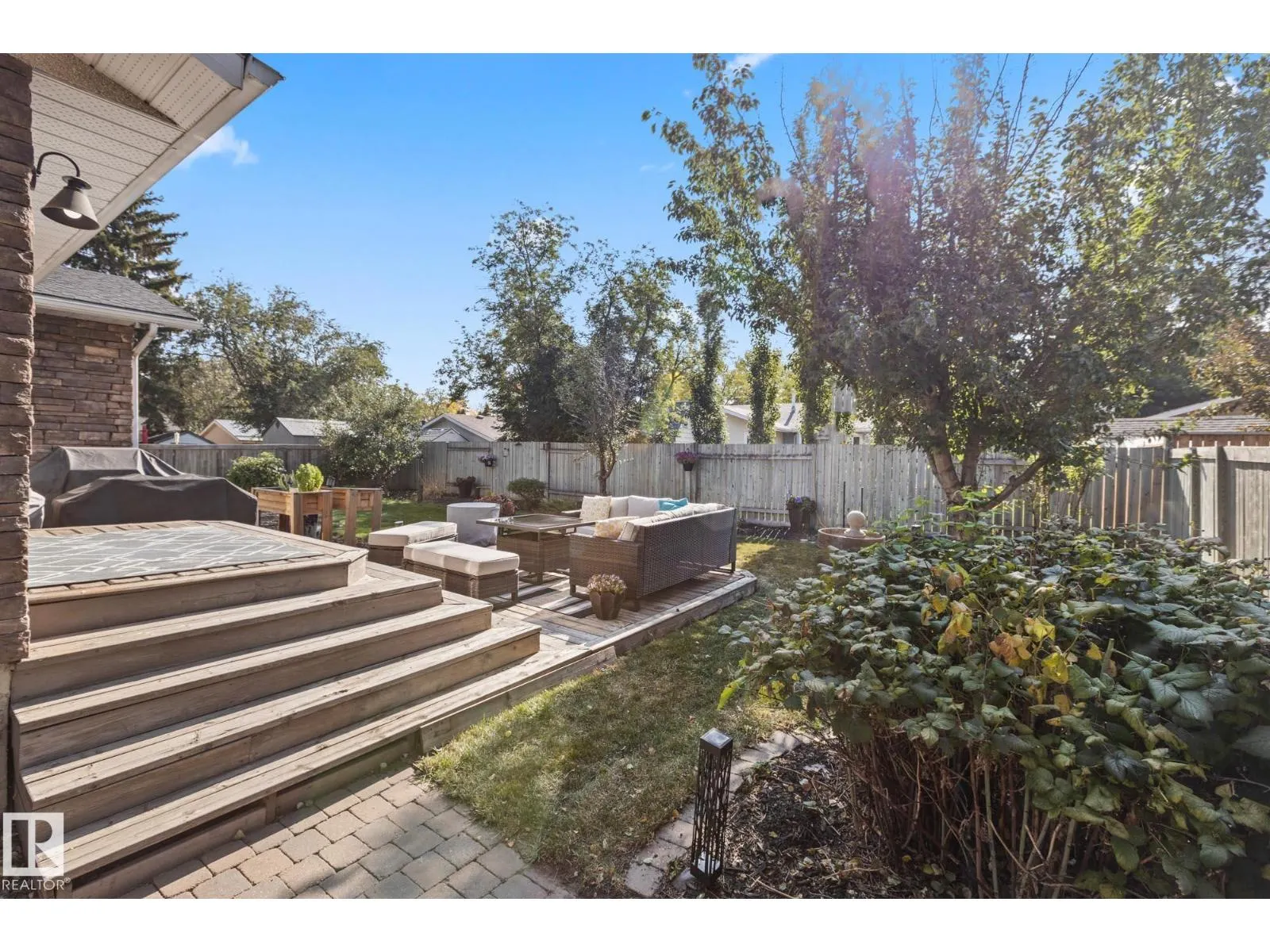 54 LAROSE DR