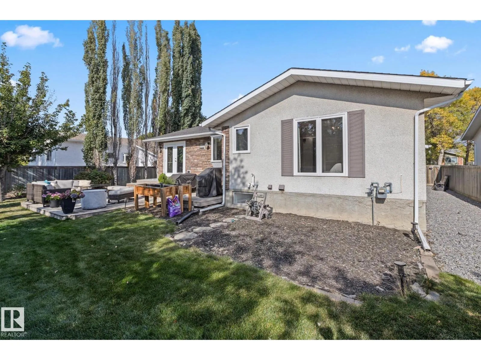 54 LAROSE DR