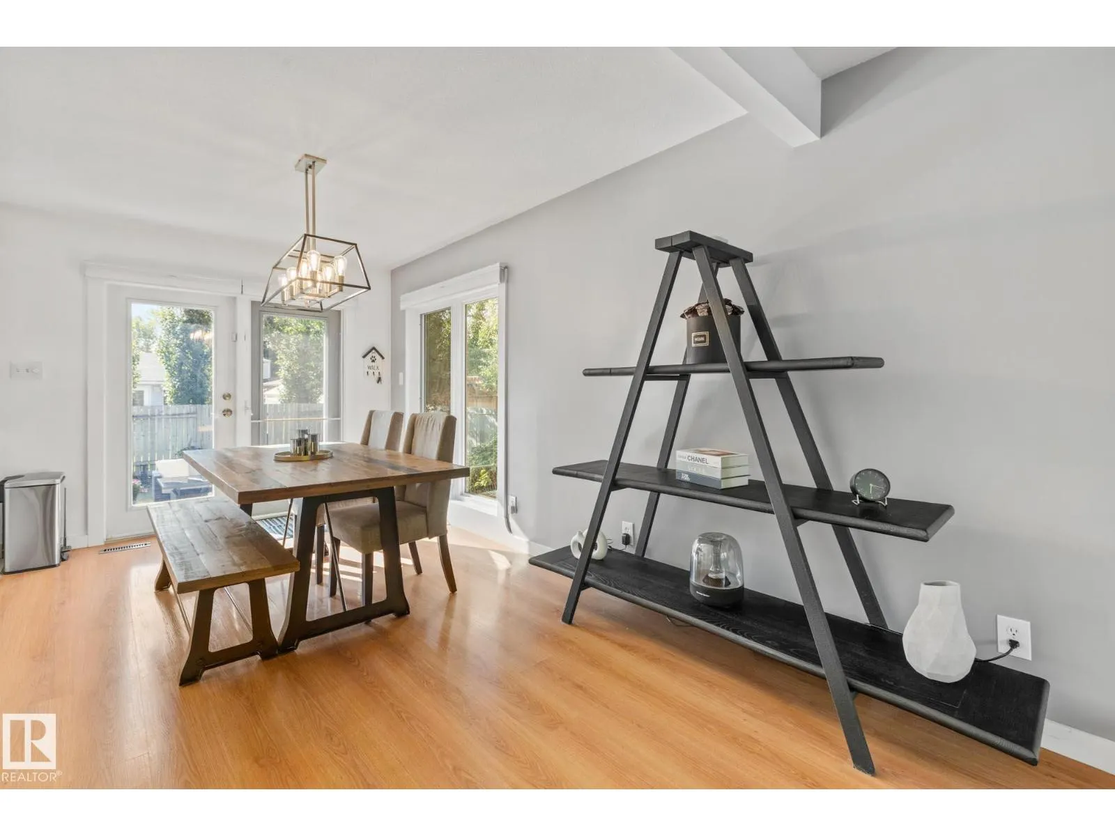 54 LAROSE DR