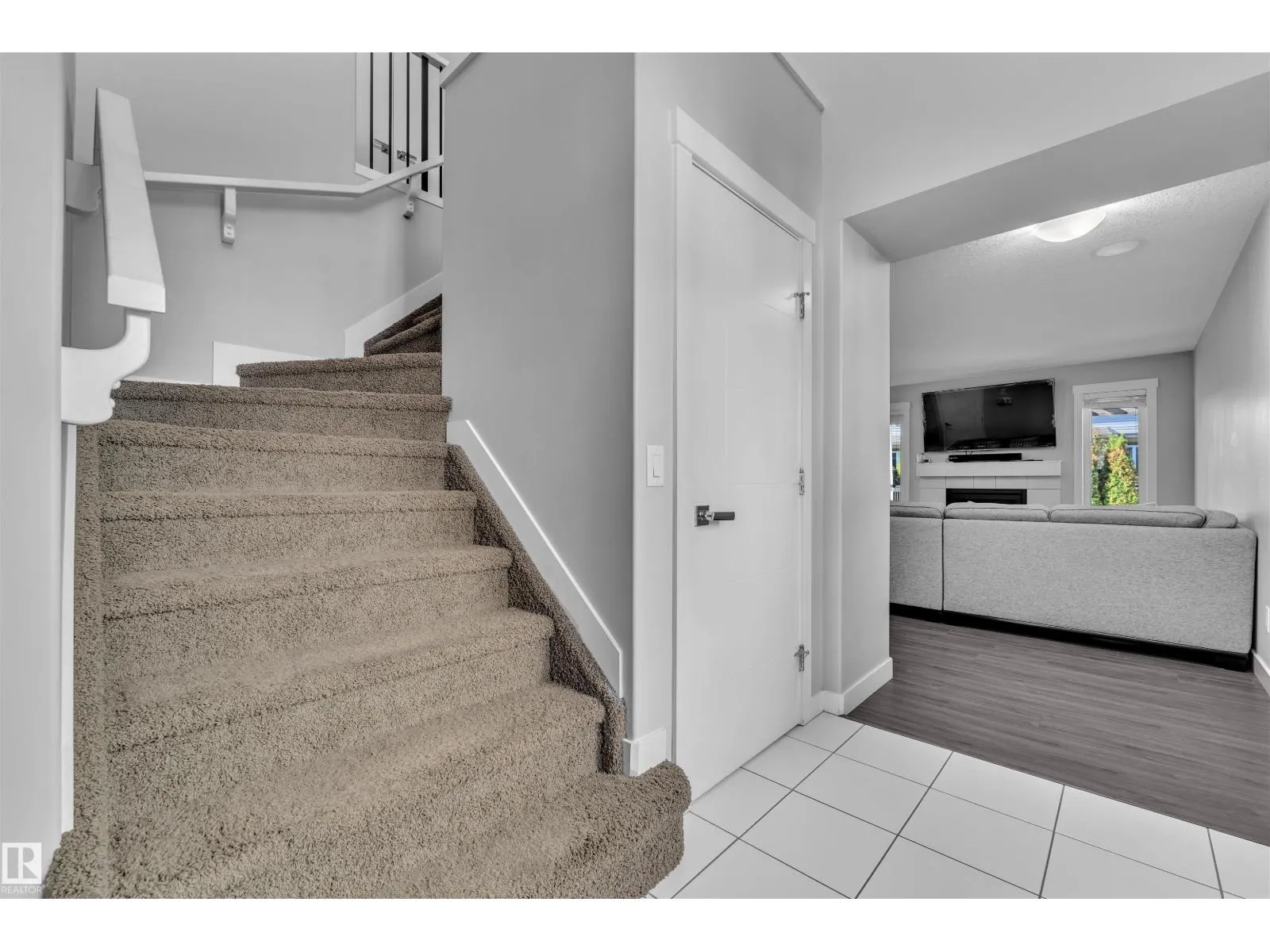 728 177 ST SW