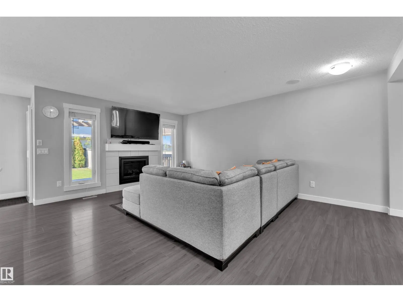 728 177 ST SW