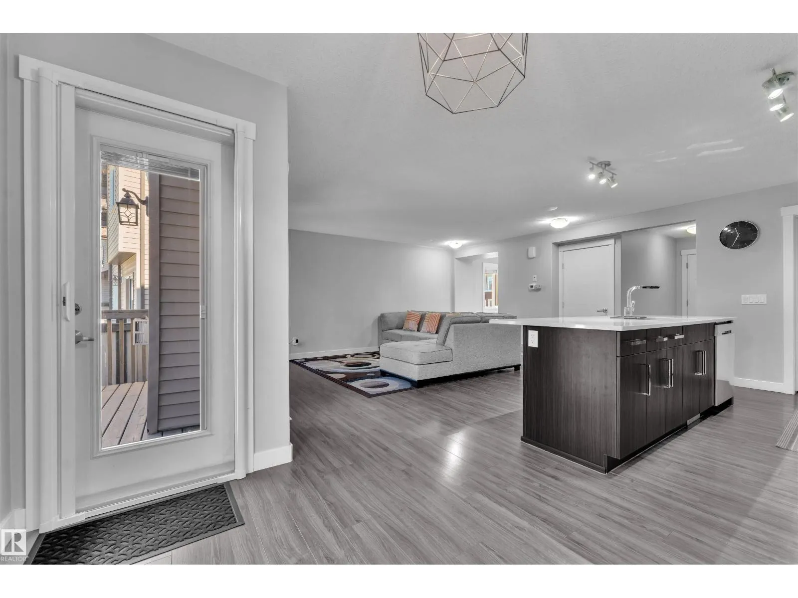 728 177 ST SW