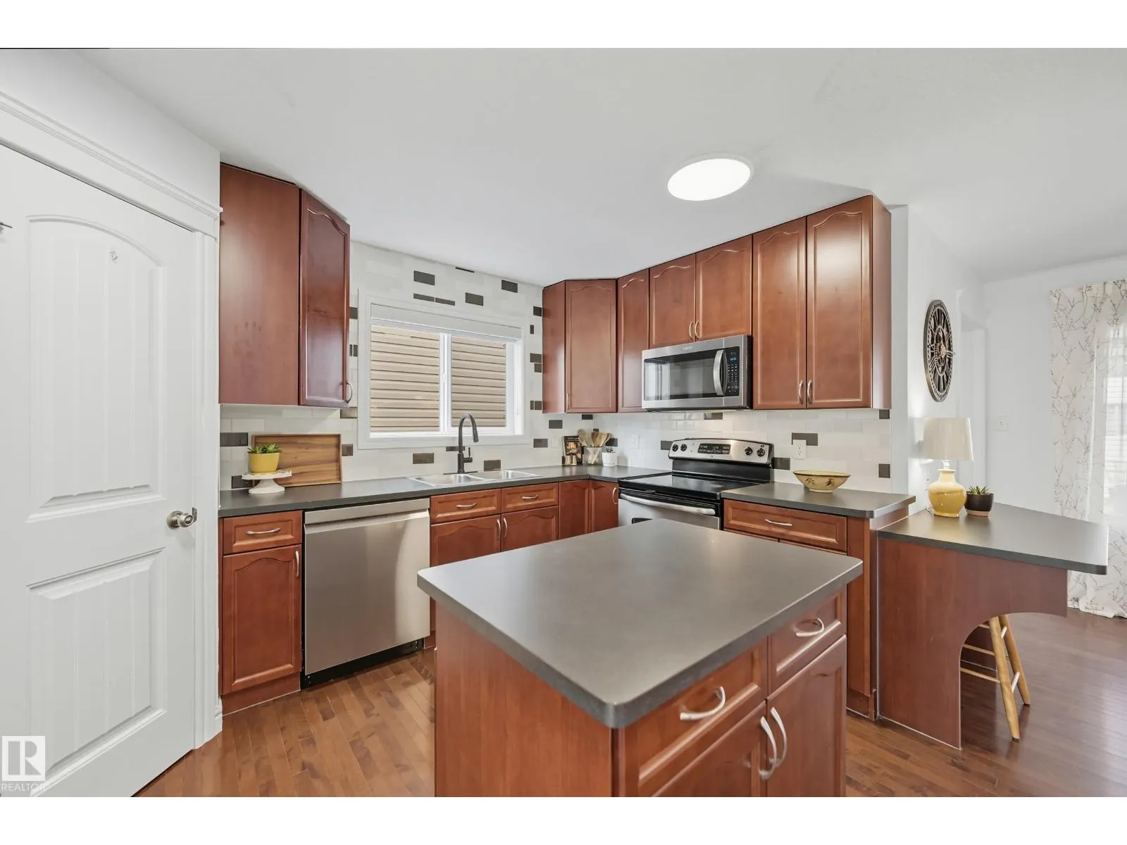 254 SUNCREST RD