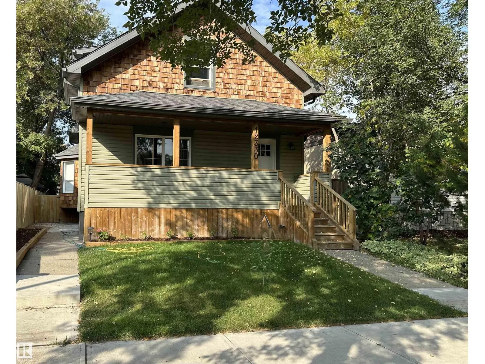 12330 85 ST NW