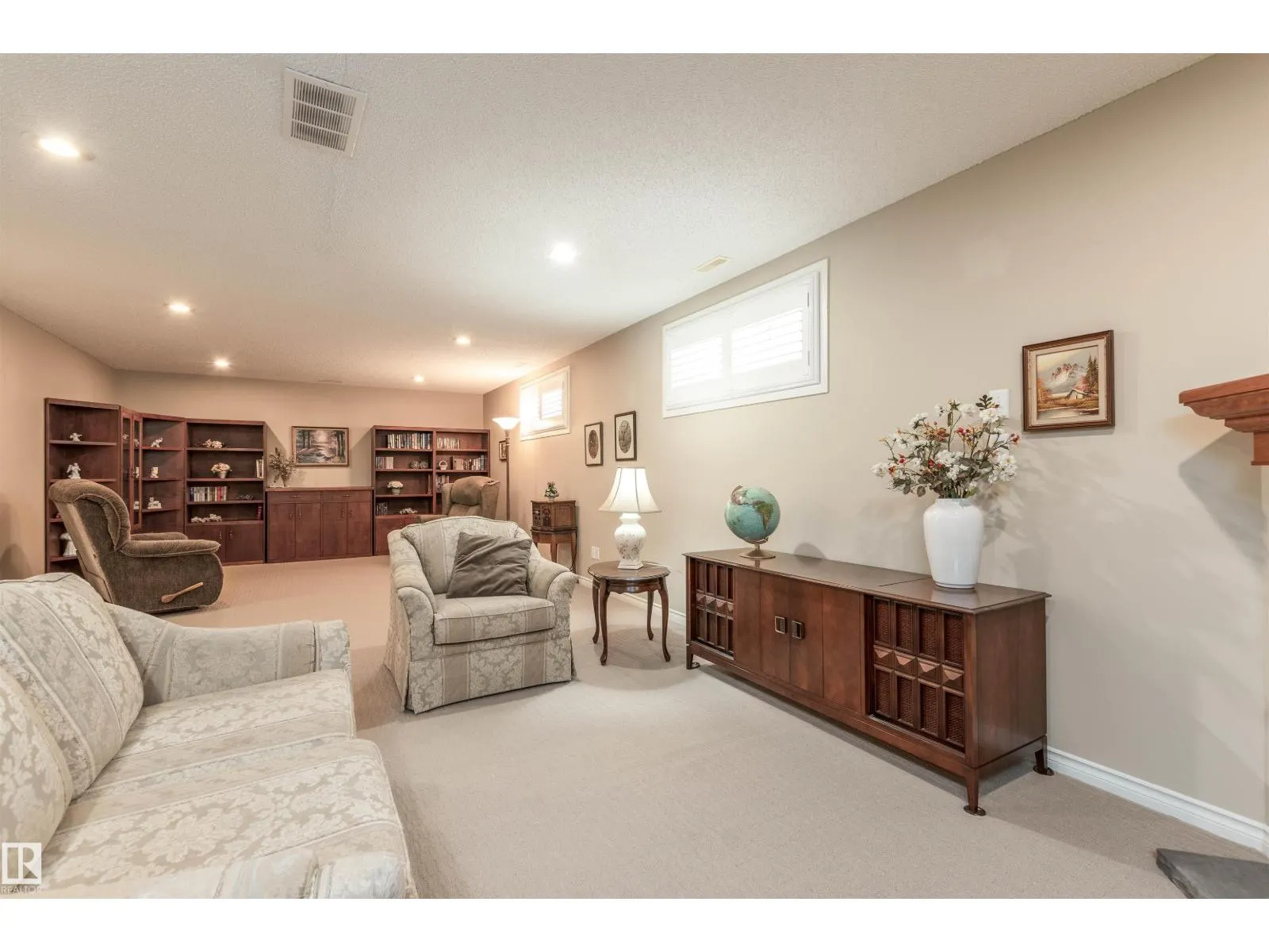 287 RIDGELAND CR
