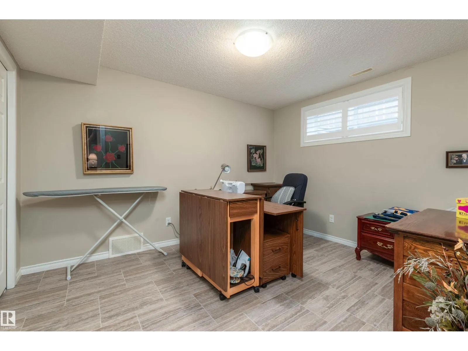287 RIDGELAND CR