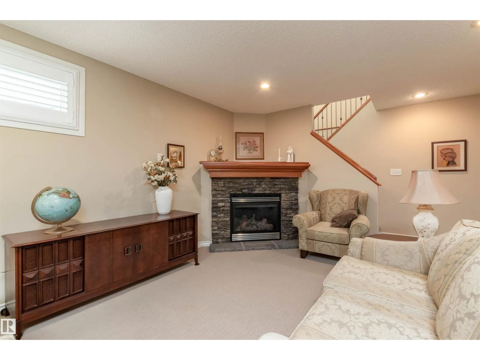 287 RIDGELAND CR