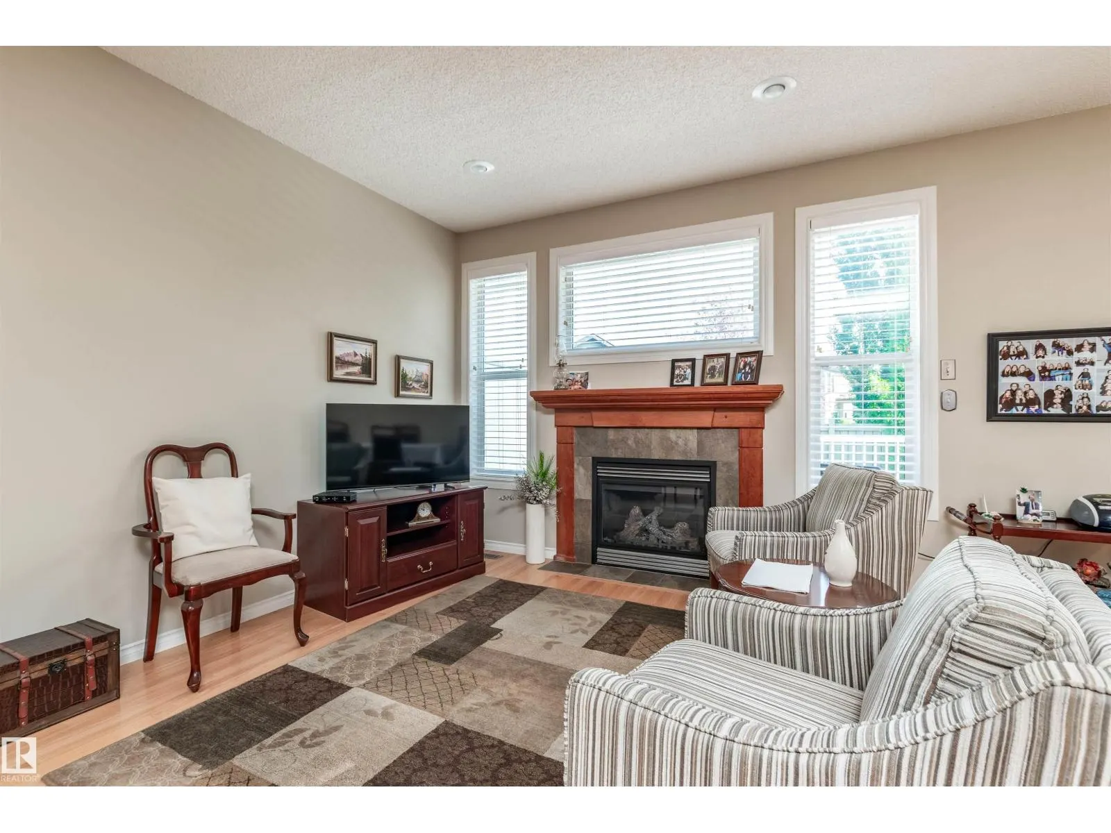 287 RIDGELAND CR