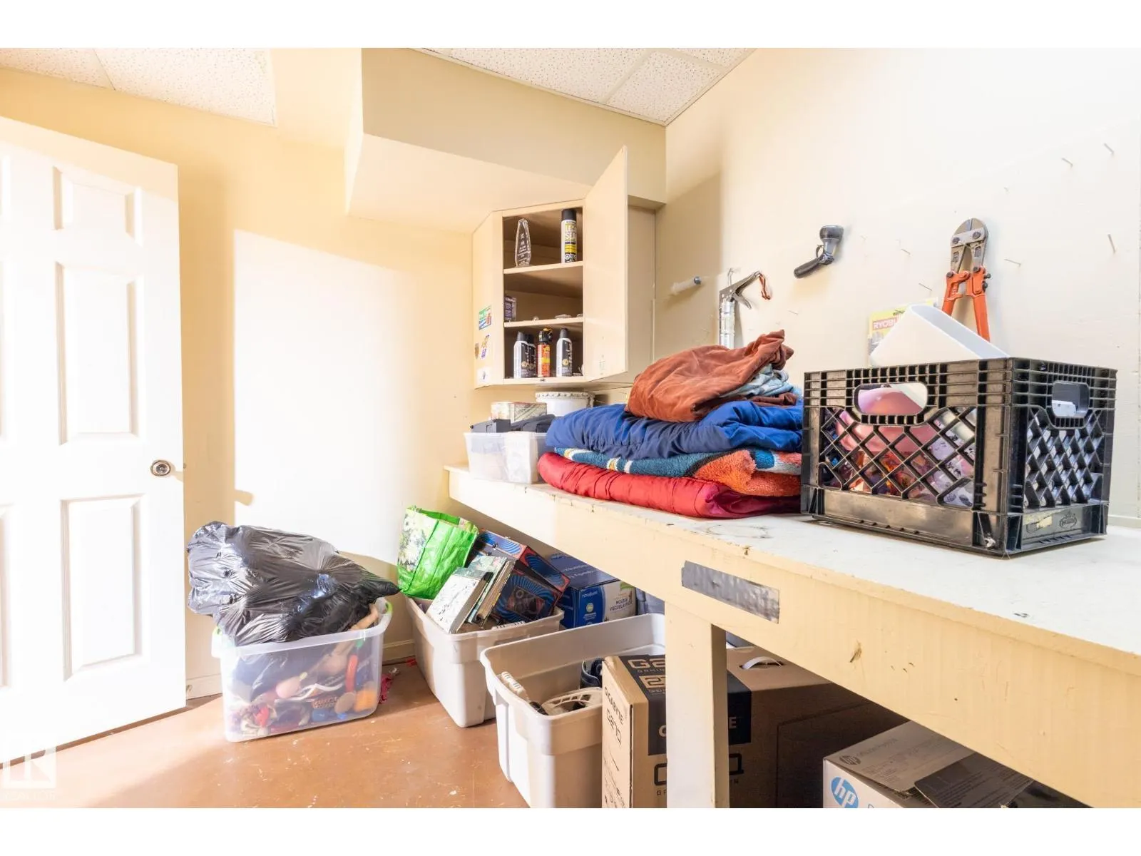 410 OLSEN CL NW
