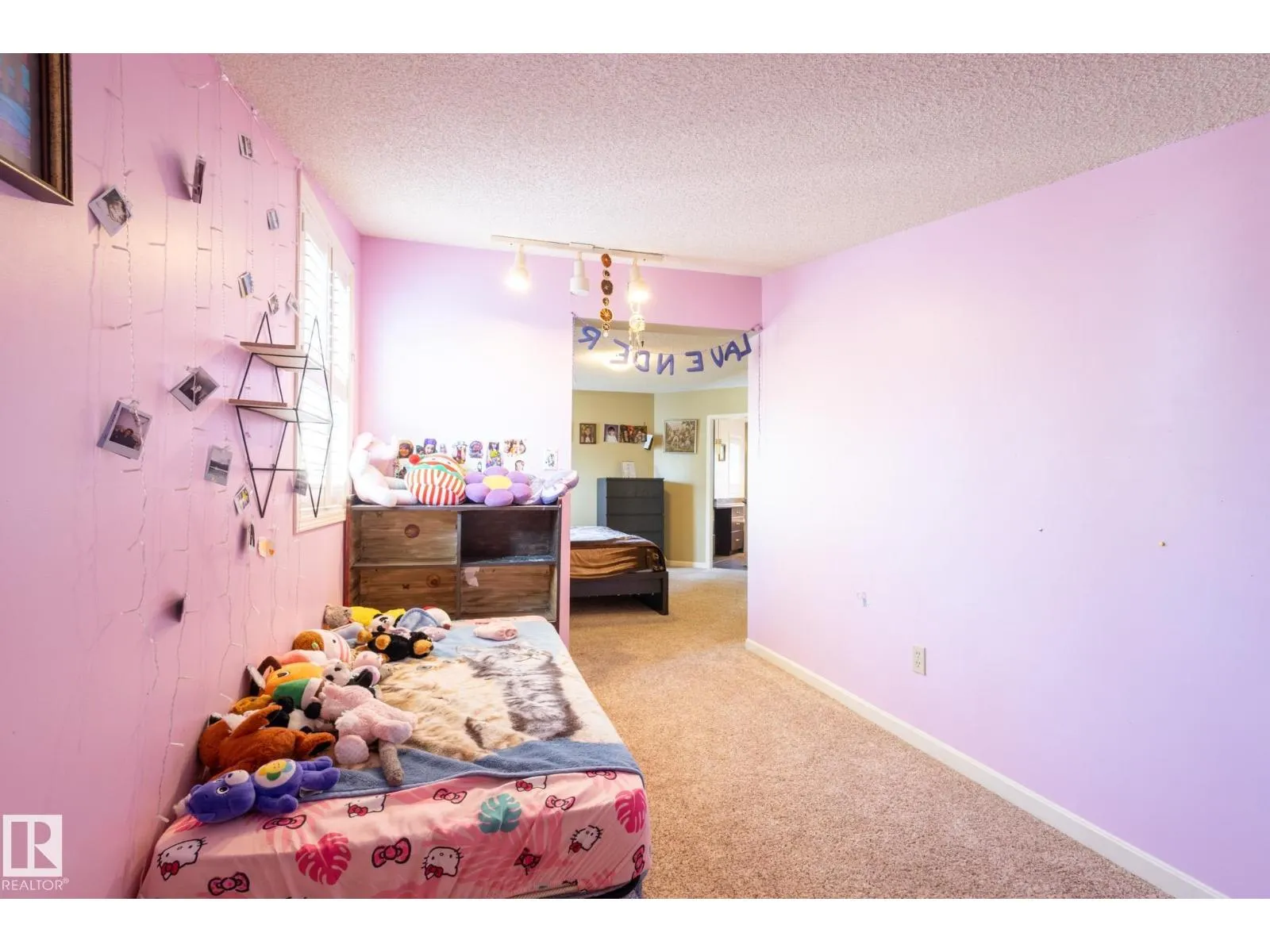 410 OLSEN CL NW