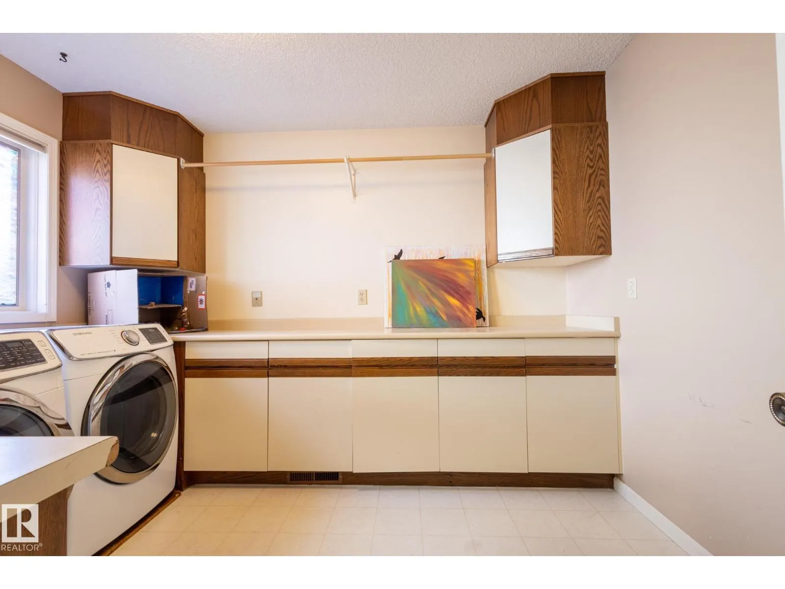410 OLSEN CL NW