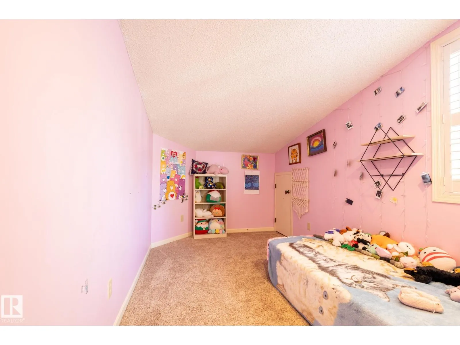 410 OLSEN CL NW
