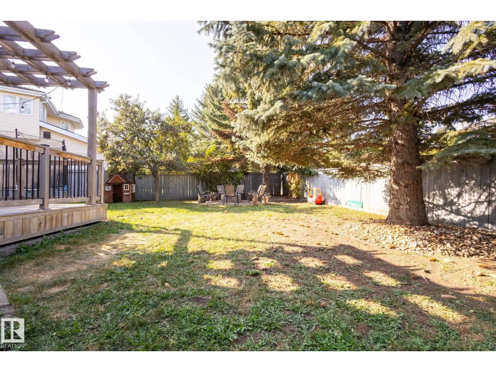 410 OLSEN CL NW
