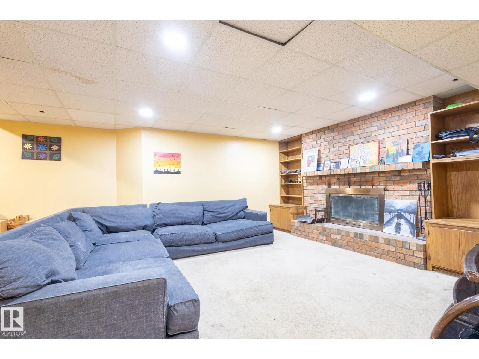410 OLSEN CL NW
