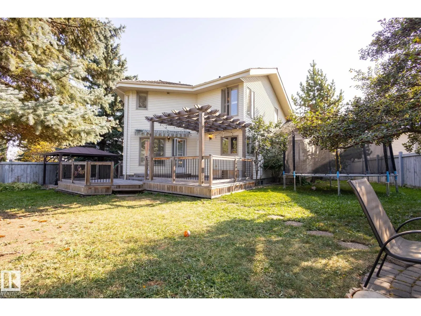 410 OLSEN CL NW