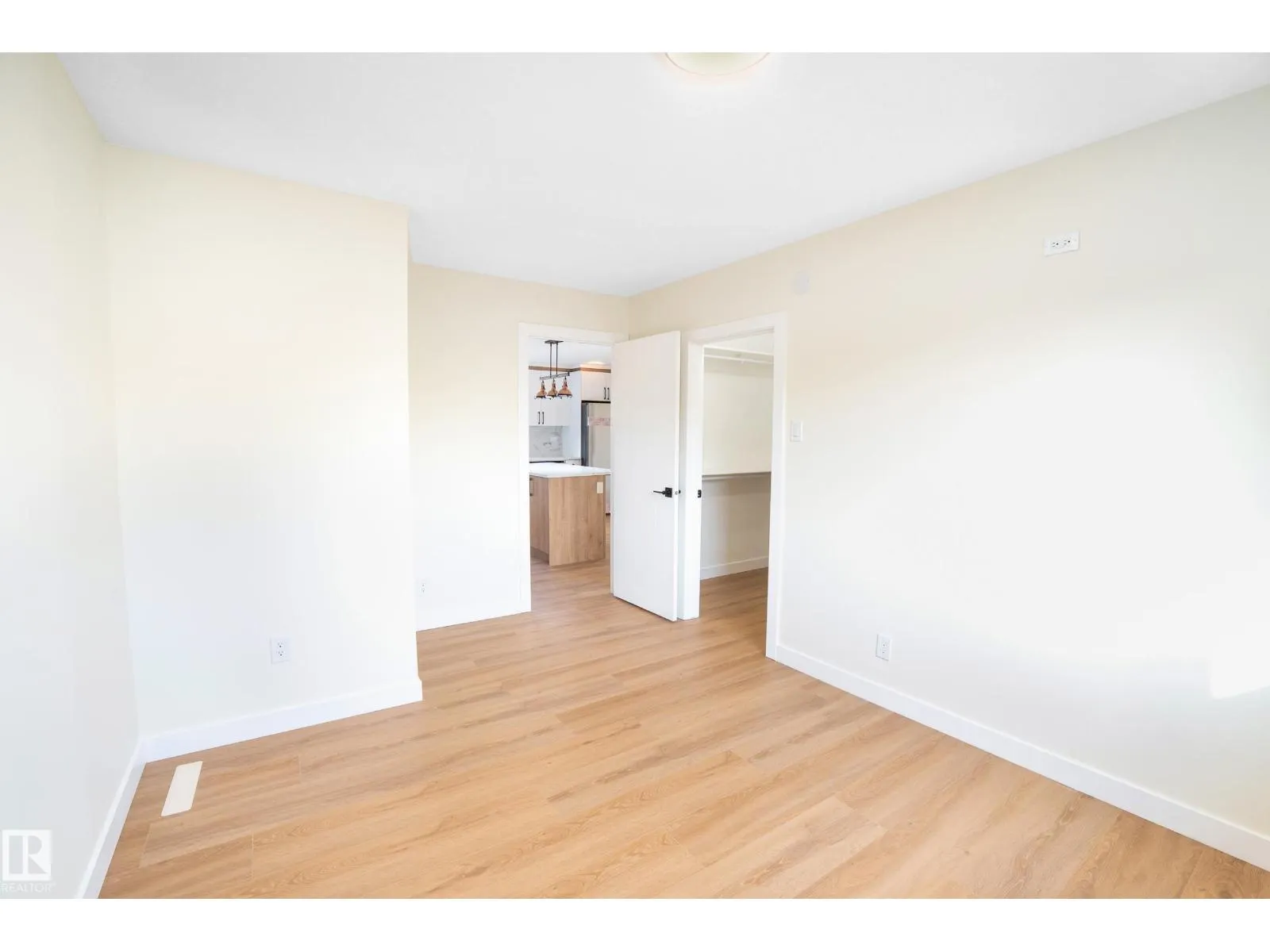 10607 132 ave AV NW