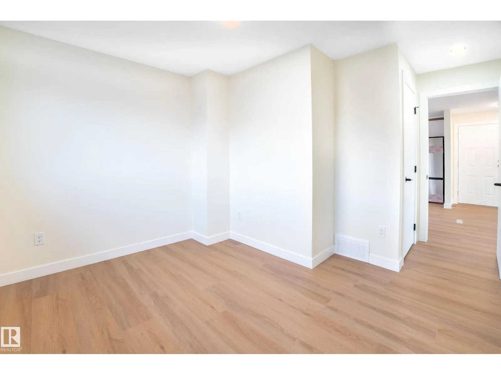 10607 132 ave AV NW