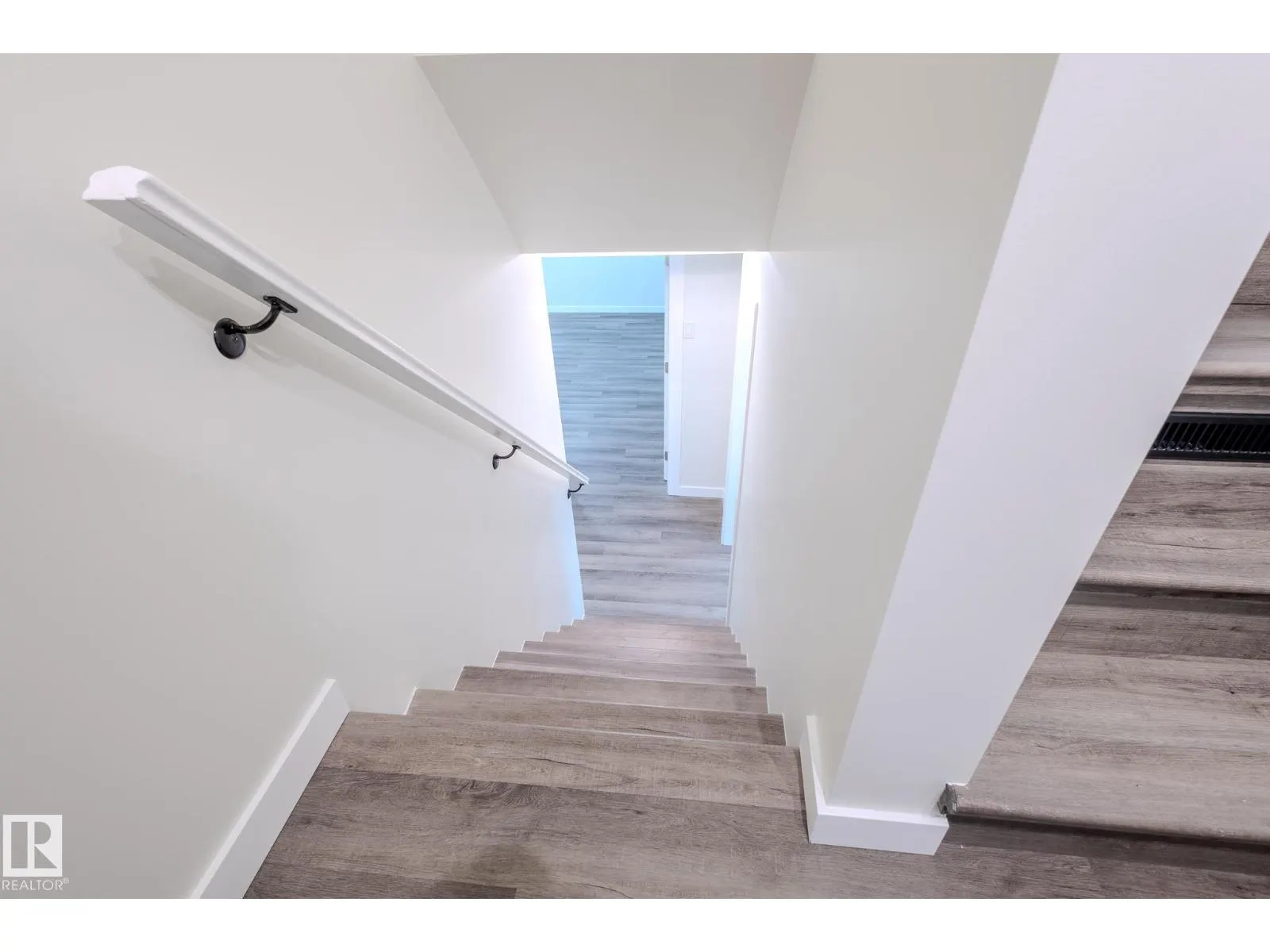 10524 134 AV NW