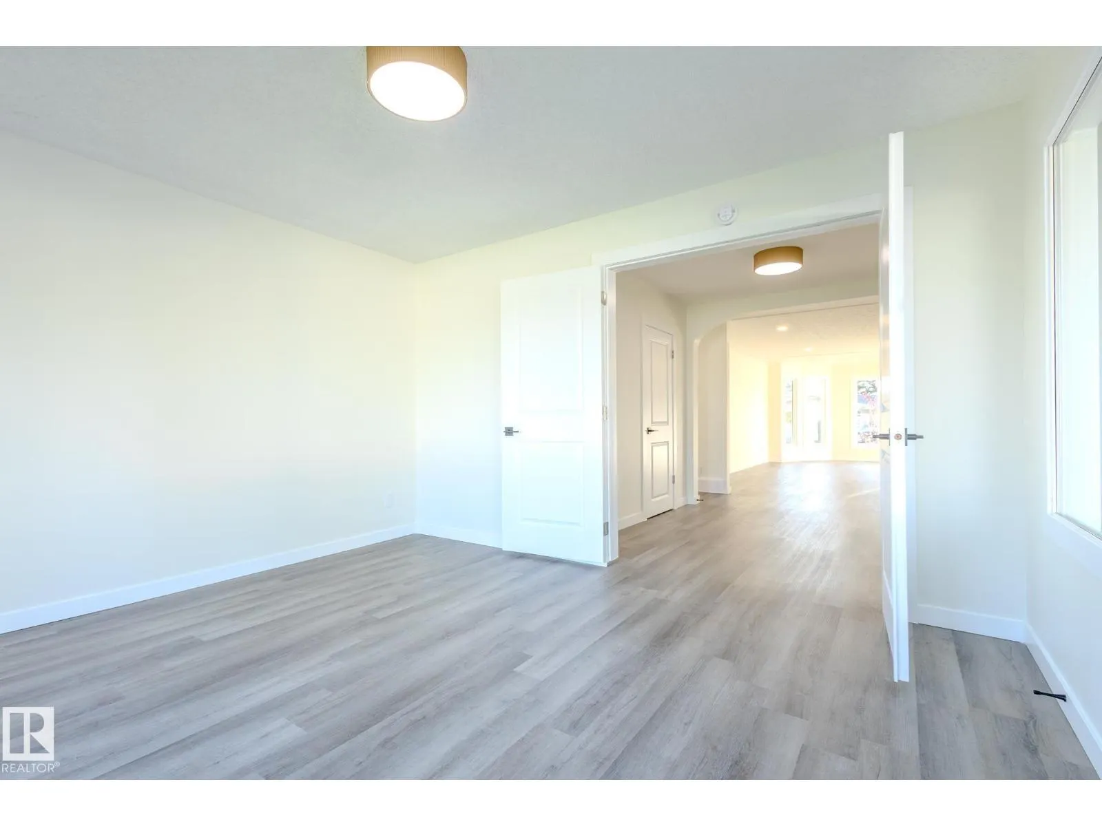 10524 134 AV NW