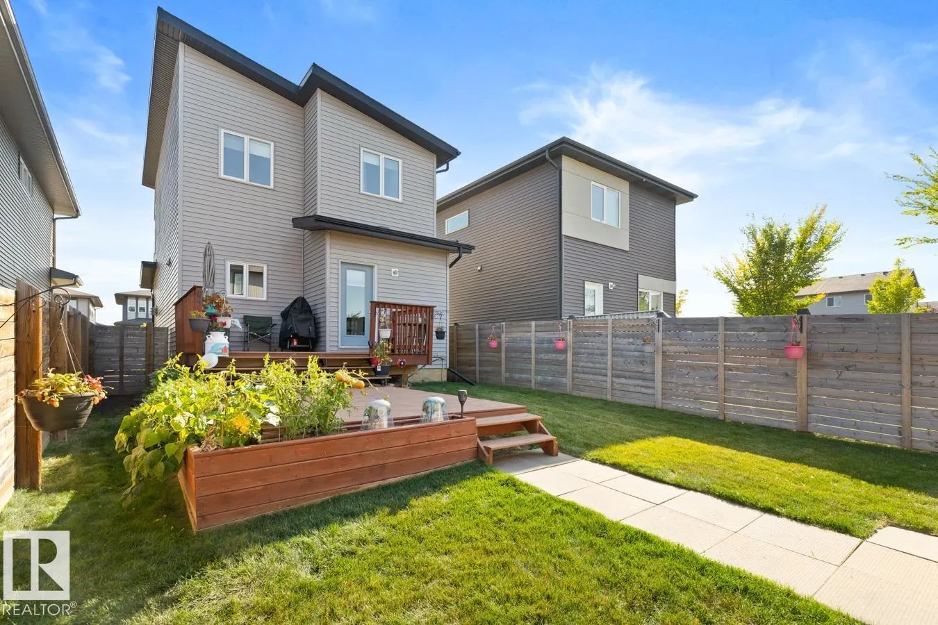 3 KENTON WY