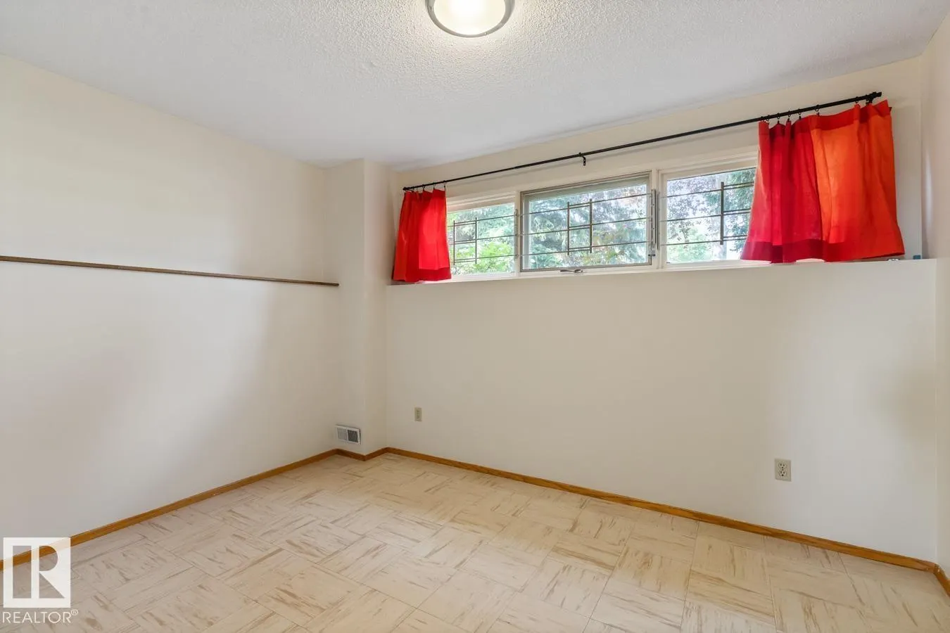 11103 34 ST NW