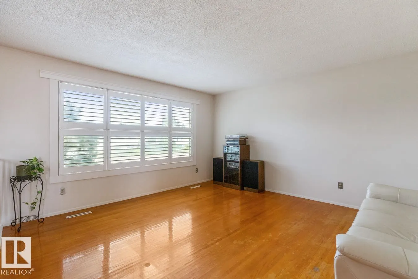 11103 34 ST NW