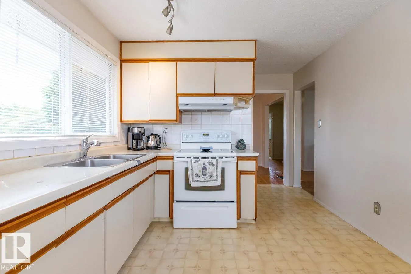 11103 34 ST NW