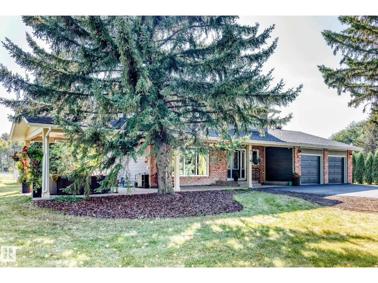 #24 51514 RGE ROAD 261