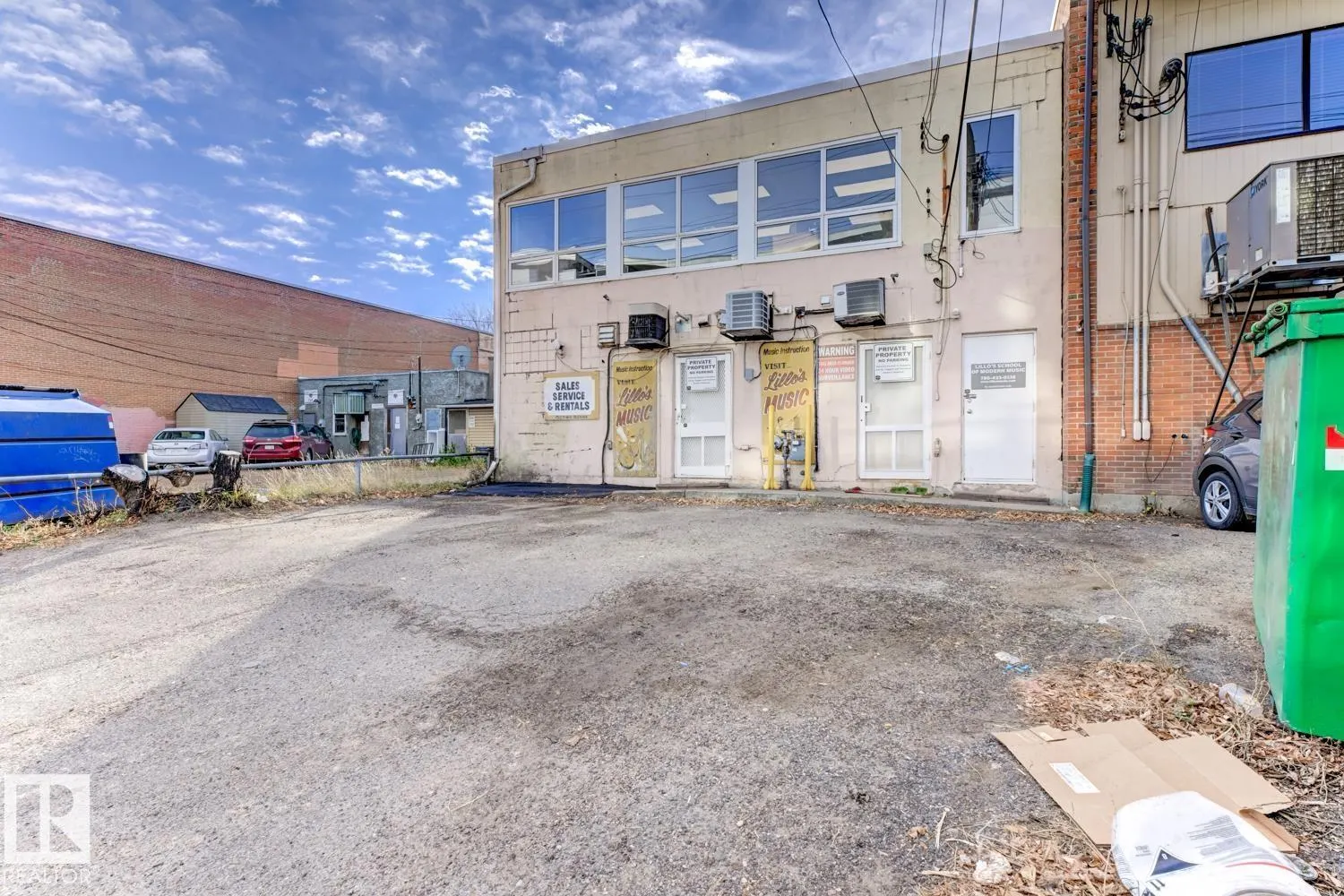 10848 82 AV NW