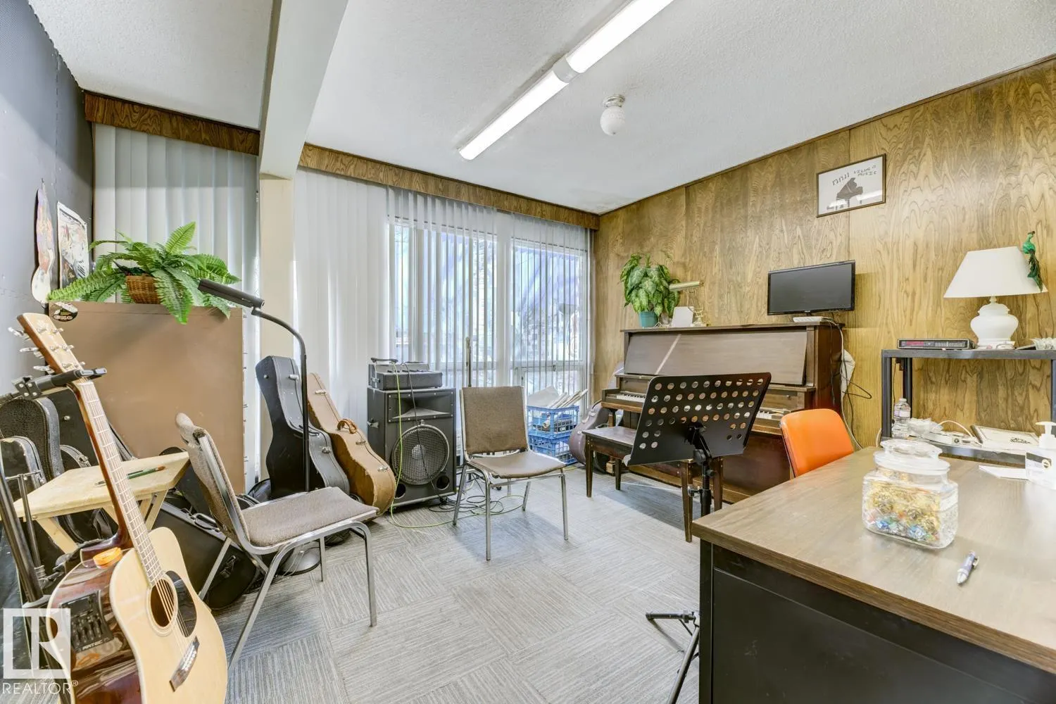 10848 82 AV NW