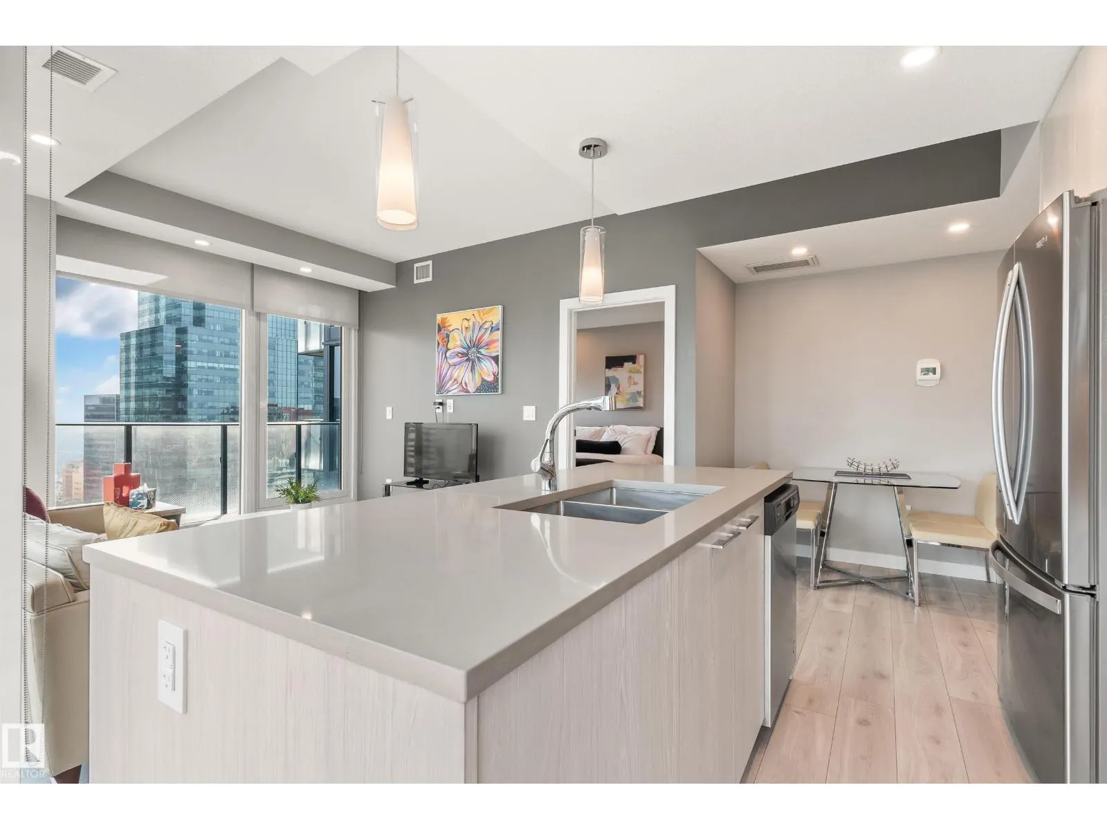 #2303 10180 103 ST NW