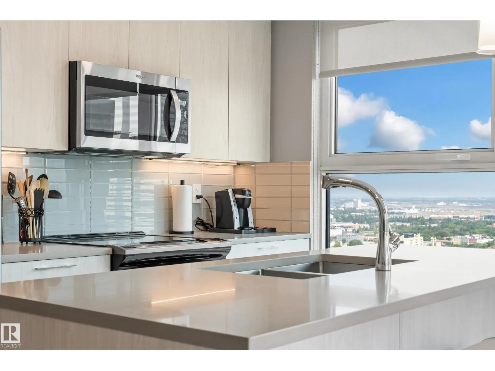 #2303 10180 103 ST NW