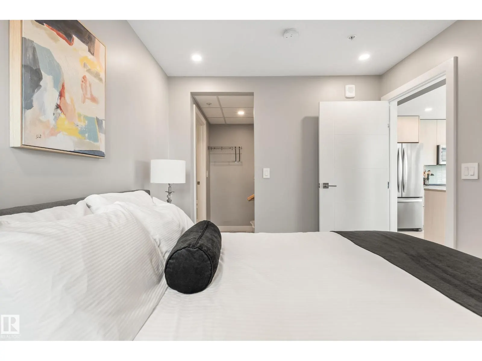 #2303 10180 103 ST NW