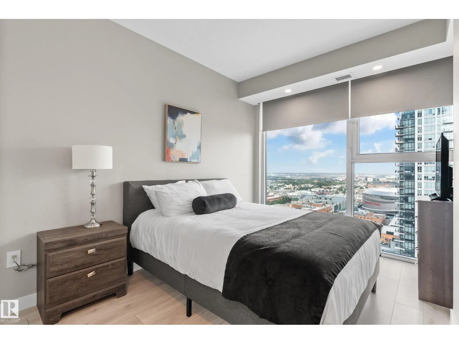 #2303 10180 103 ST NW