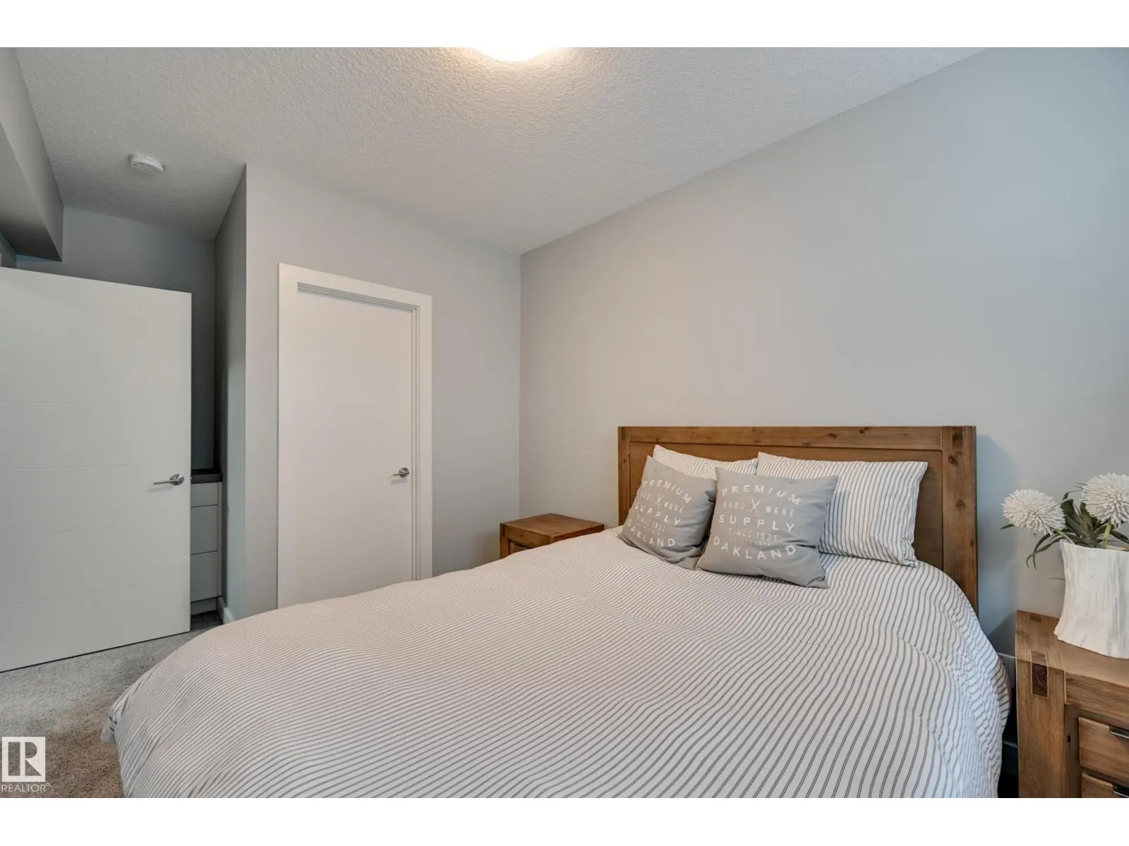 1311 HAINSTOCK WY SW