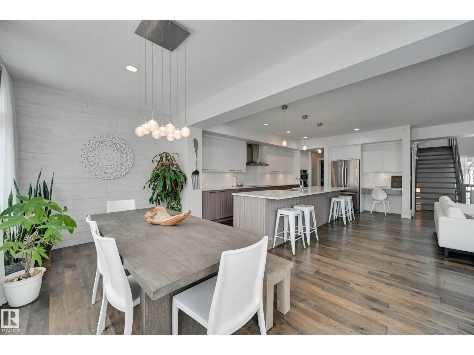 1311 HAINSTOCK WY SW