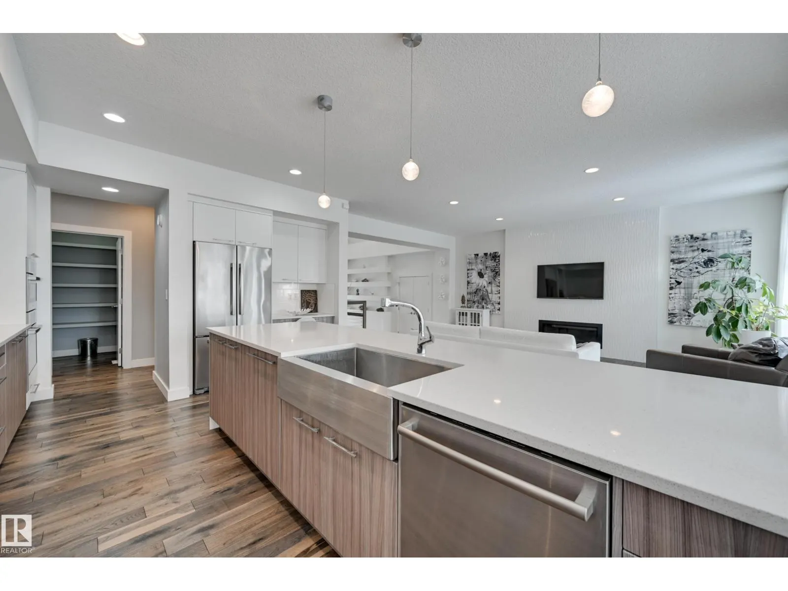 1311 HAINSTOCK WY SW