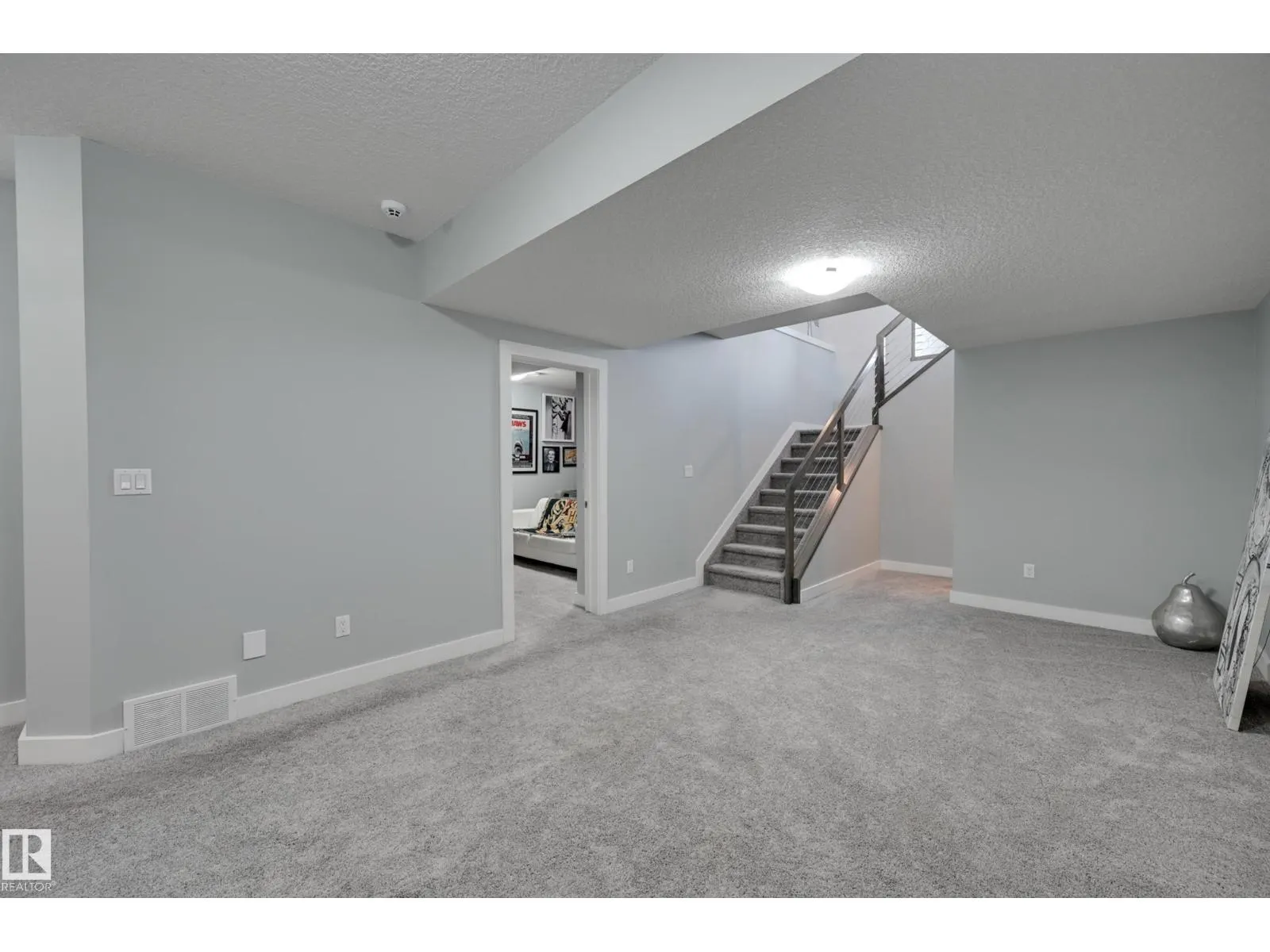 1311 HAINSTOCK WY SW