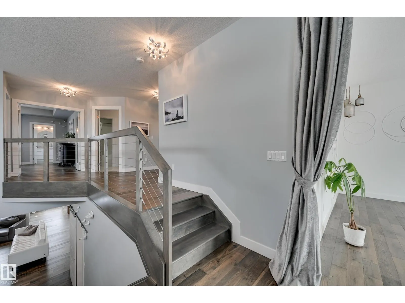 1311 HAINSTOCK WY SW
