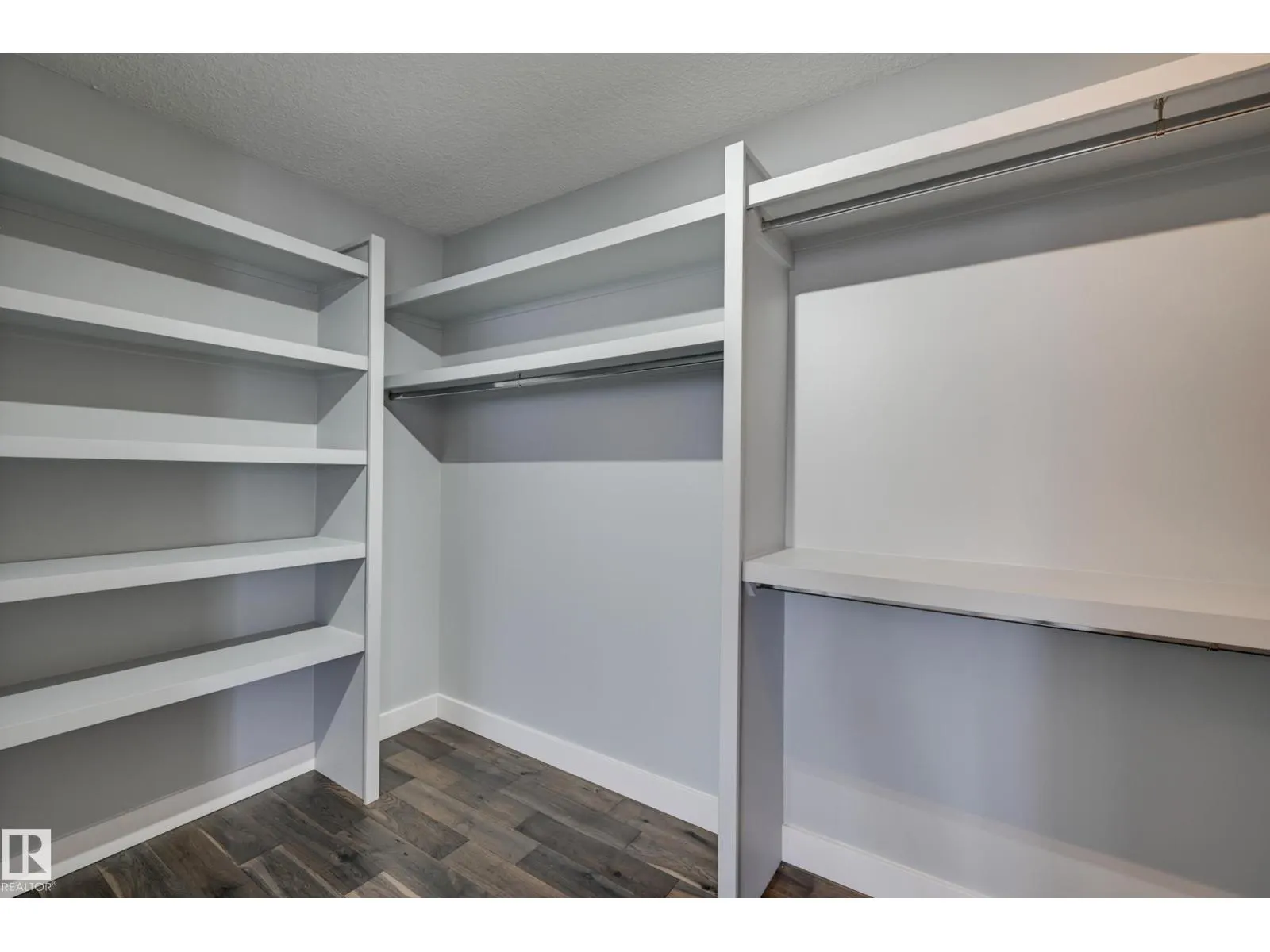 1311 HAINSTOCK WY SW